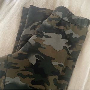Kardashian Kollection camo leggings